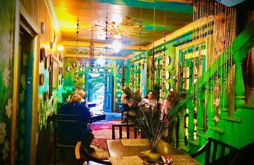 Nuwara Eliya House | Discover Serendipity Lake: Artistic Bungalow Getaway