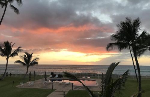 Maili Apartment | Oceanfront Escape at Serendipity on the Moana - Rated 9.7