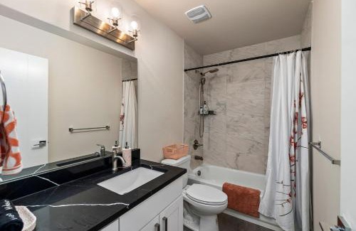 Highline Apartment | Serene 1 Bdrm, 1 Bath Apartment