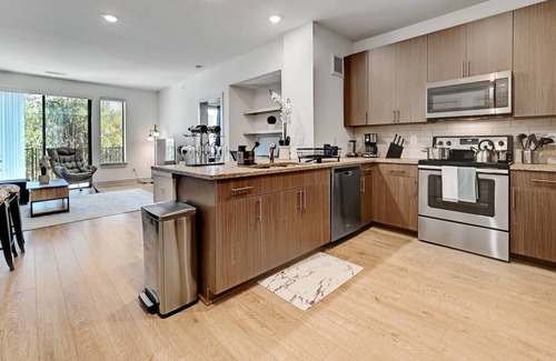 East Oak Hill Apartment | Inviting 1Bed/1Bath Apartment with Free Parking & Yard