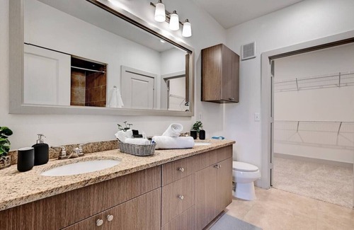 East Oak Hill Apartment | Inviting 1Bed/1Bath Apartment with Free Parking & Yard