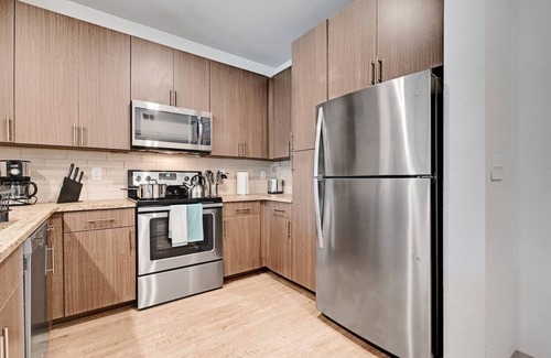 East Oak Hill Apartment | Inviting 1Bed/1Bath Apartment with Free Parking & Yard