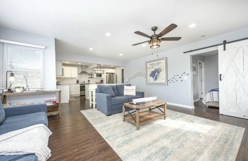 Saint Johns House | Serene 2-bedroom house on Indian lake