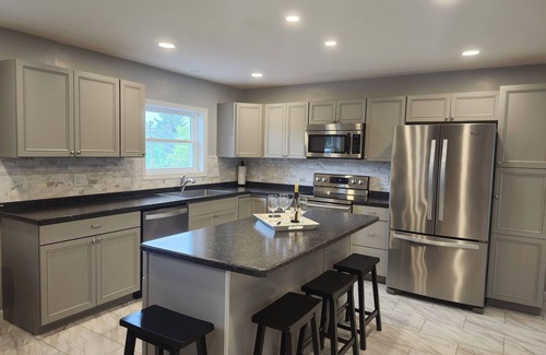 Indiana House | Serene 2-bedroom house in Indiana.