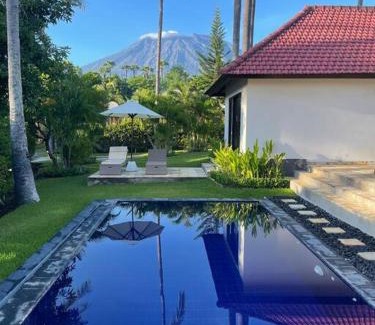 Kubu Villa | Top Diving Area: 2 BR Villa with Private Pool & Breakfast