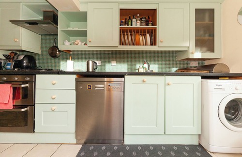 Rathfarnham House | Serene 2BD Home w/Garden — Newtown Little, Dublin!