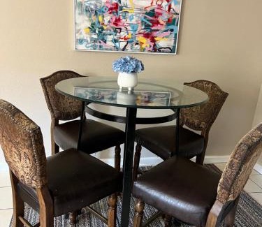 Fresno Apartment | Cozy 2-Bed Condo with Parking Ideal for Families