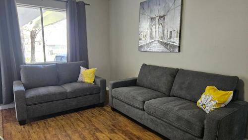 Austin House | Relaxing 2BR Hideaway Close to Downtown & Family-Friendly