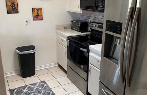 Laughlin Condo | Relaxing Condo with Pools & Hot Tub Near River and Casinos