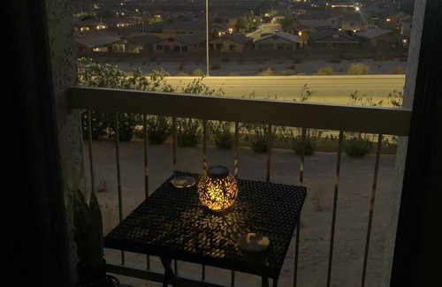 Laughlin Condo | Relaxing Condo with Pools & Hot Tub Near River and Casinos
