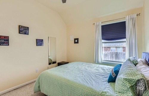 Stone Canyon House | Inviting 3BR Scandinavian Retreat with Breakfast Included