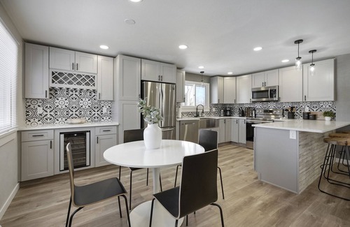 Highlands House | Relaxing 4BR Pet-Friendly Getaway for Families in Denver