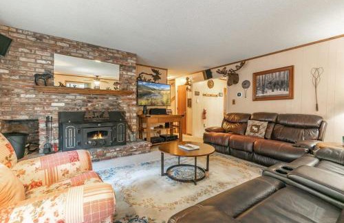 Carnelian Bay House | Tranquil 5BDR Retreat Steps from Beach and Trails