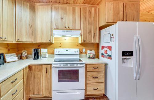 Fort Payne House | Serene Cabin Retreat Near Little River Canyon - Rated 9.8