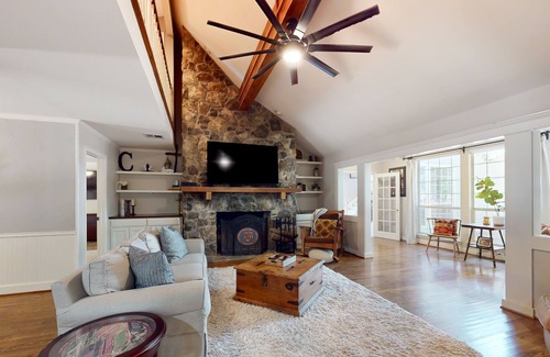 Valley Mills House | Tranquil Ranch Retreat with Pool and Scenic Trails