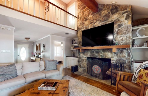 Valley Mills House | Tranquil Ranch Retreat with Pool and Scenic Trails