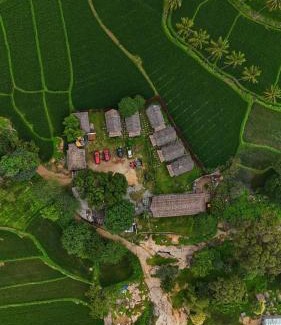 Sanapur House | Budget-Friendly Stay at Serene Boulder - Pet & Child Friendly