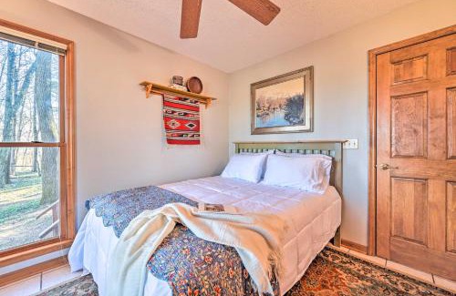 Fayetteville House | Tranquil Riverfront Cabin with Family-Friendly Amenities