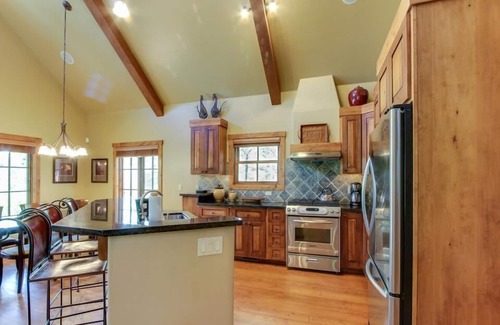 Tamarack Ski Chalet | Chalet Charmant 3BR with Pool and Spa at Tamarack Resort