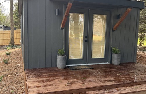 Kernersville House | Peaceful Bungalow with WiFi & Kitchen in Kernersville