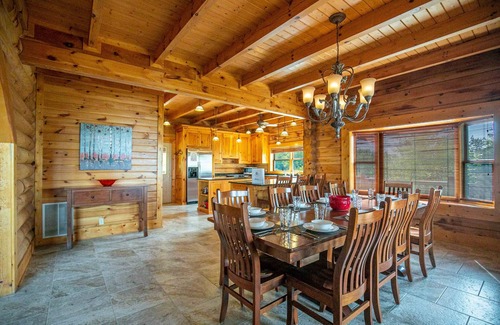 Newport House | Elevated 6 BR Lakeside Villa with Pool & Hot Tub