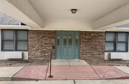 Eureka House | Pet-Friendly Retreat: Fishing and Small-Town Charm Awaits