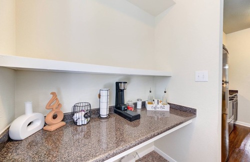 Alden Bridge Apartment | Tranquil Retreat with Pool and Breakfast in the Pines
