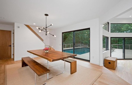 Springs House | Relaxing Retreat at Serene Estate in East Hampton