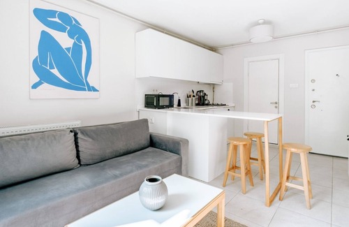 Tophane Apartment | Serene Flat with Backyard 8 min to Galataport