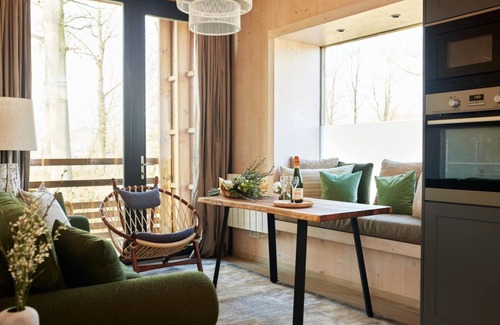 Maubray Cottage | Serene Forest Getaway