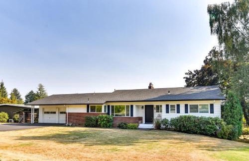 Forest Grove House | Relaxing Forest Grove Retreat with Deck and Scenic Views