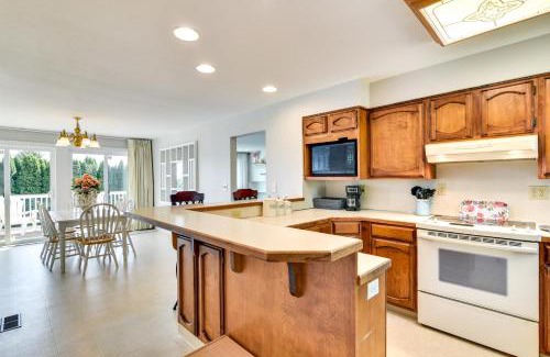Forest Grove House | Relaxing Forest Grove Retreat with Deck and Scenic Views