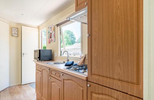 Putte Ski Chalet | Serene Forest Stay with Comfort, cleaning included