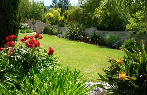 Saratoga House | Tranquil Retreat at Gated Estate with Breakfast & Kitchen