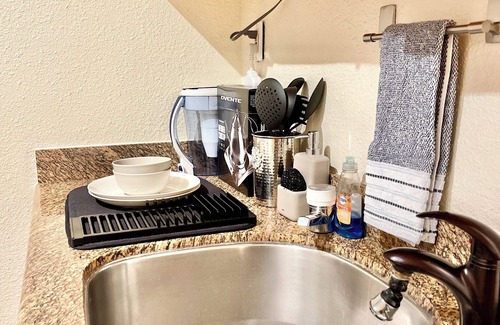 Willow Glen House | Cozy Guest Suite with Private Bath & Kitchenette Retreat