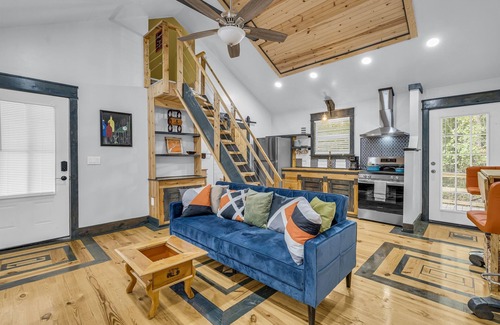 Starkville House | Serene | Handmade | Hideaway