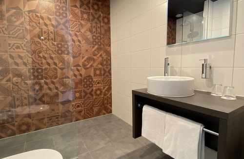 Emmen Hotel | Serene Haven Near Emmerdennen Reserve, Cultural Attractions | Theme Parks