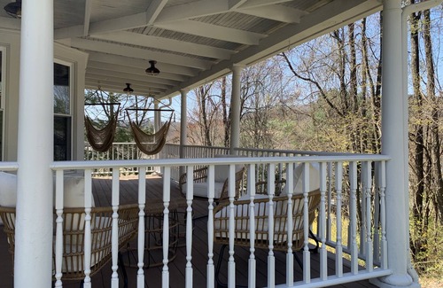 Shawanese House | Unwind at Serene Home with Kitchen & Breakfast Included