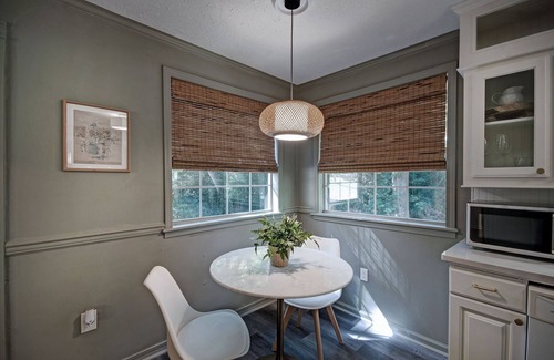 Fondren House | Comfortable Stay in Fondren Near Hospitals with Breakfast