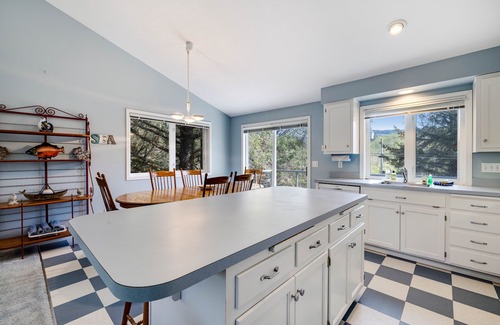 Neskowin House | Cozy Retreat with Full Kitchen & Easy Beach Access