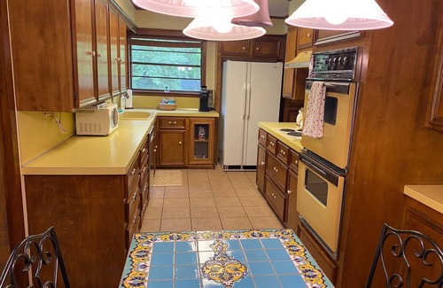 Briarcrest Estates House | Tranquil Retreat on Golf Course with Family-Friendly Amenities