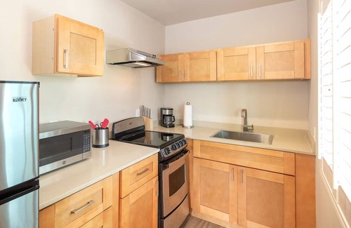 Long Key Hotel | Serene Island Studio | Balcony, Pool & Beach Activities!