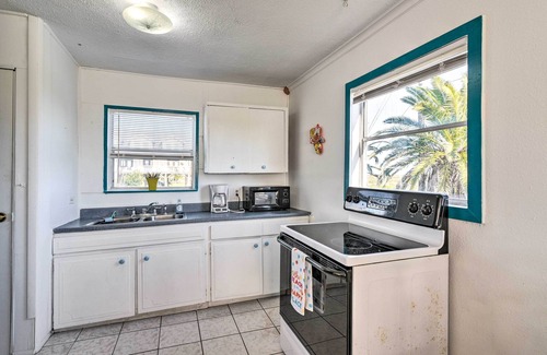 Galveston Cottage | Serene Jamaica Beach Retreat: Steps to Shore!