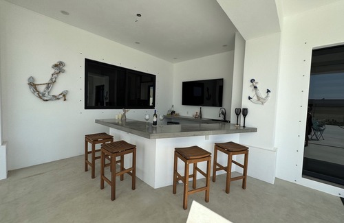 La Ribera House | Idyllic Retreat by the Sea of Cortez with Pool & Ocean Views