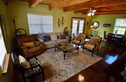 Granite Shoals House | Serene Lake Retreat: 2 Bedroom Lakehouse with Loft and Picturesque Porches