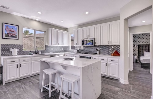 Terra Lago House | Tranquil Lake & Mountain Retreat at Desert Escape Indio