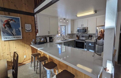 Serene Lakes House | Serene Lakes Home away from Home with hot tub, pool table, ping pong and more.