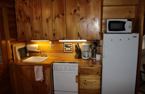 Middletown Cabin | Relaxing Log Cabin Retreat Amidst Historic Battlefields