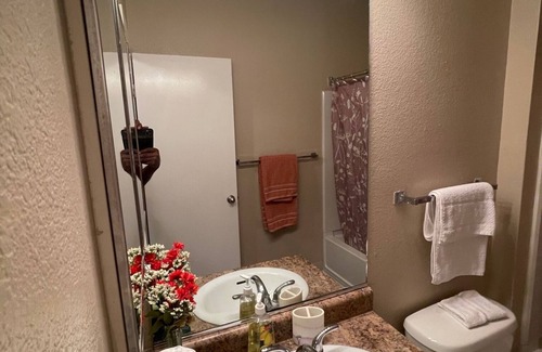 Dublin Condo | Tranquil 1-Bedroom Retreat with Pool in Dublin, CA