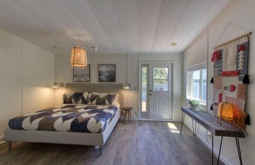 Lilliwaup House | Tranquil Waterfront Retreat with Hot Tub & Ocean Views